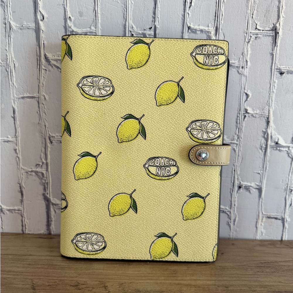 NWT Coach Notebook With Lemon Print CAO42
